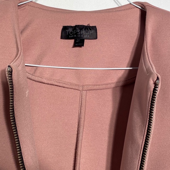 TOP SHOP - Classic Chic Vest - Picture 3 of 5